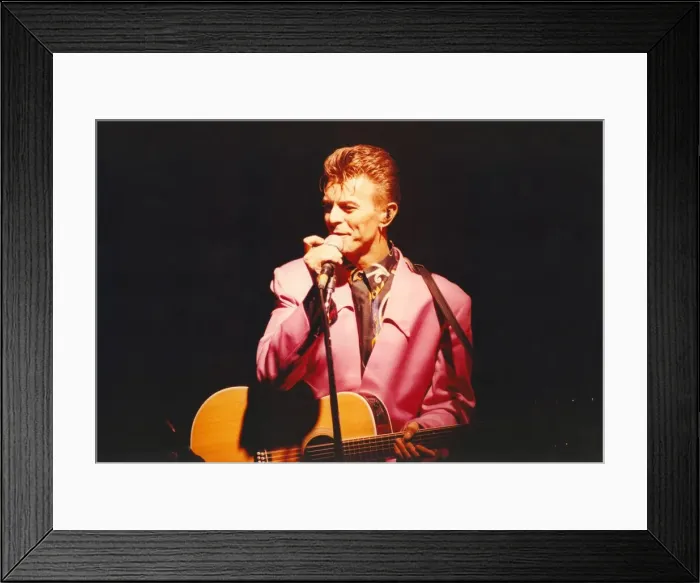 Framed Print : David Bowie performing with his band Tin Machine at The Mayfair club in Newcastle