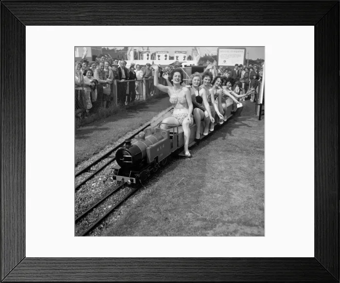 Framed Print : Contestants in A beauty competition at Felixstowe. 19th July 1960 Framed Print : Contestants in A beauty competition at Felixstowe. 19th July 1960