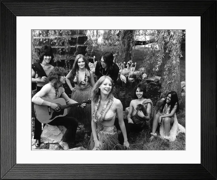 Framed Print : Edison Lighthouse Group release their new record'Hawiian Island Framed Print : Edison Lighthouse Group release their new record'Hawiian Island