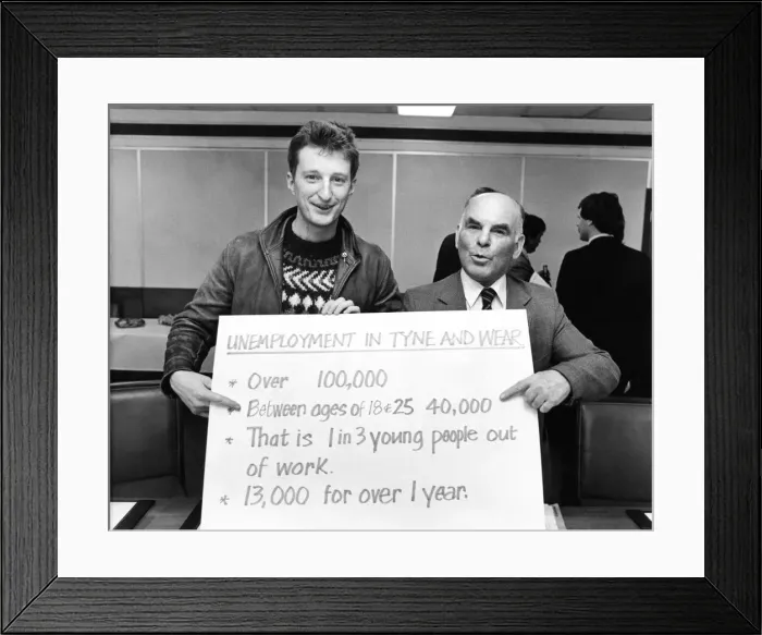 Framed Print : Billy Bragg unveils a £250, 000 scheme in Newcastle which could support work for Framed Print : Billy Bragg unveils a £250, 000 scheme in Newcastle which could support work for