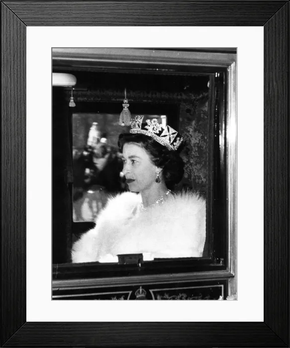 Framed Print : Queen Elizabeth II leaves Buckingham Palce in the Irish State coach for the State Opening Framed Print : Queen Elizabeth II leaves Buckingham Palce in the Irish State coach for the State Opening