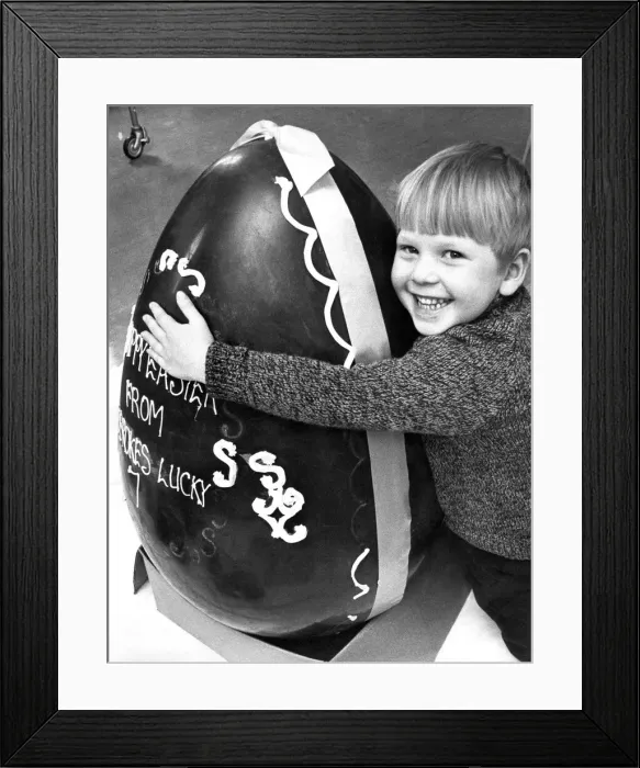 Framed Print : David Hall receives a giant Easter egg from the staff and players at Ladbrokes Bingo