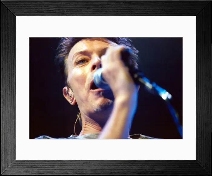 Framed Print : David Bowie performing on the opening night of the Newcastle Arena. 08 / 12 / 95 Framed Print : David Bowie performing on the opening night of the Newcastle Arena. 08 / 12 / 95