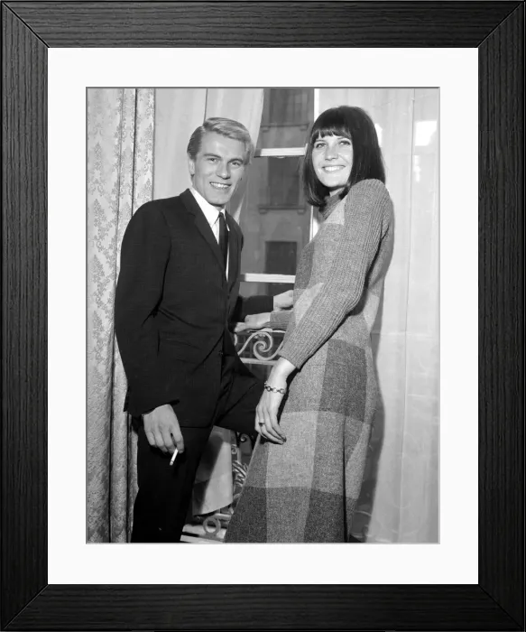Framed Print : Pop singers Sandie Shaw and Adam Faith at a reception held at the Pompadour Suite Framed Print : Pop singers Sandie Shaw and Adam Faith at a reception held at the Pompadour Suite