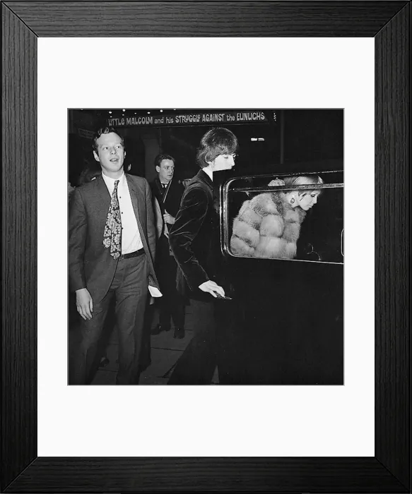 Framed Print : Brian Epstein, George Harrison and Pattie Harrison leave the Garrick Theatre, London
