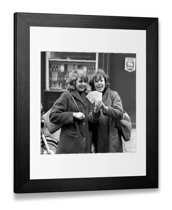 Framed Print : Pop Group The Beatles November 1963 Paul McCartney John Lennon Ringo Starr George