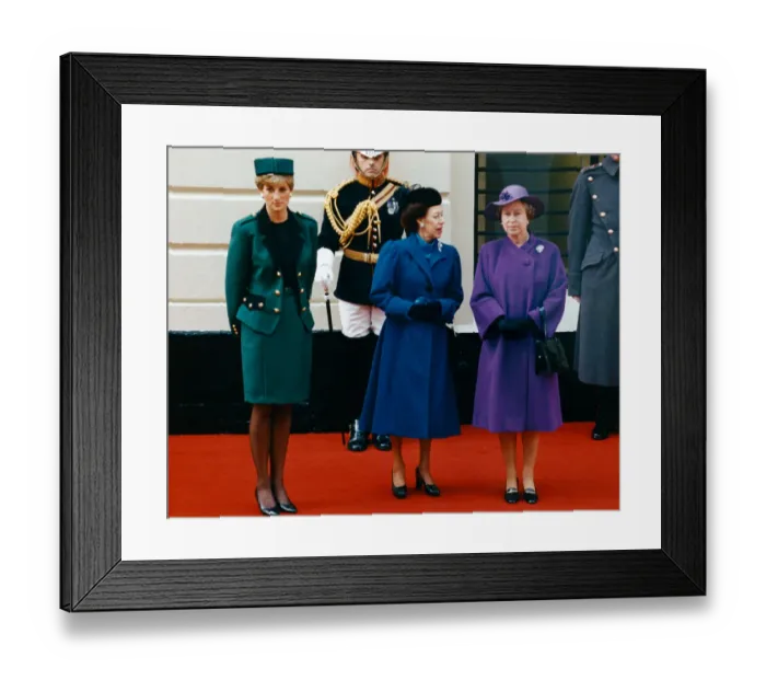 Framed Print : Queen Elizabeth with Princess Margaret and Princess Diana waiting to greet the Italian