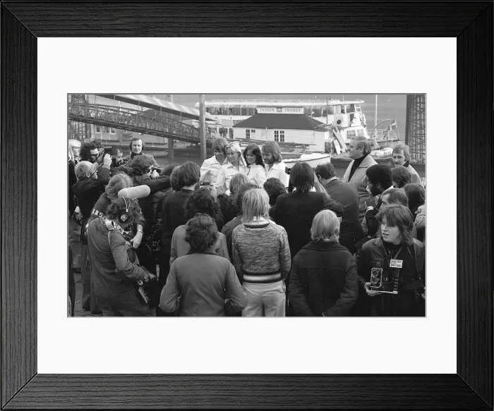 Framed Print : ABBA Pop group November 1976 Bjorn Ulvaeus Agnetha Falstog Fride Lyngstad Framed Print : ABBA Pop group November 1976 Bjorn Ulvaeus Agnetha Falstog Fride Lyngstad