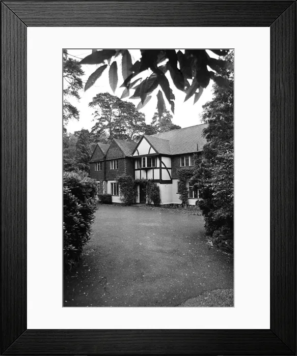 Framed Print : View of Ringo Starrs newly purchased home, Sunny Heights, St Framed Print : View of Ringo Starrs newly purchased home, Sunny Heights, St