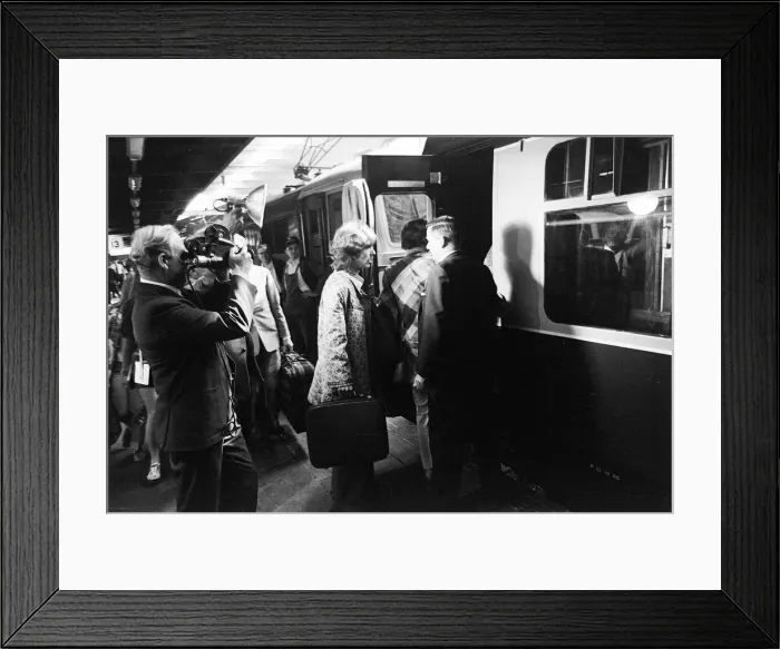 Framed Print : George Harrison boarding the train for Bangor with the Maharishi Yogi on 25 August 1967 Framed Print : George Harrison boarding the train for Bangor with the Maharishi Yogi on 25 August 1967