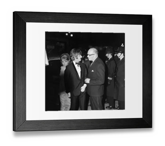 Framed Print : Ringo Starr arriving for film premiere of How I Won the War Framed Print : Ringo Starr arriving for film premiere of How I Won the War