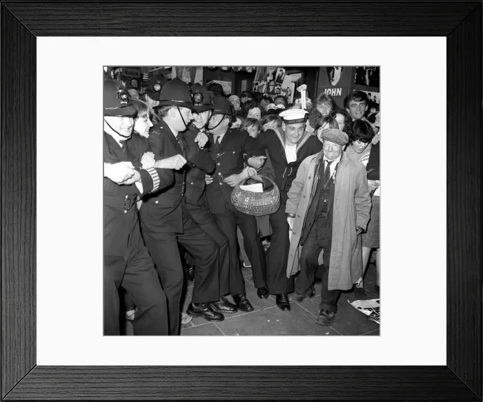 Framed Print : Pop Group The Beatles 6 July 1964 Paul McCartney, Ringo Starr, John Lennon Framed Print : Pop Group The Beatles 6 July 1964 Paul McCartney, Ringo Starr, John Lennon
