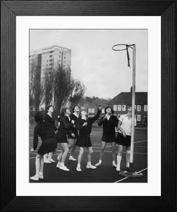 Framed Print : A netball lesson at Heaton school 01 / 6 / 1975 circa Framed Print : A netball lesson at Heaton school 01 / 6 / 1975 circa
