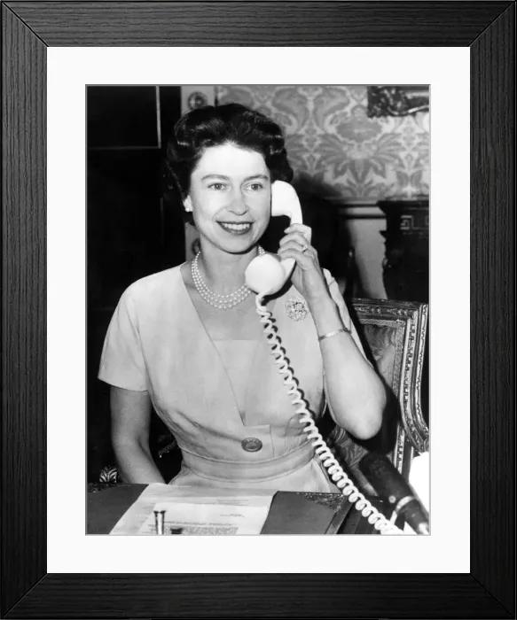 Framed Print : Queen Elizabeth II speaking to the Prime Minister of Canada, Mr Diefenbaker Framed Print : Queen Elizabeth II speaking to the Prime Minister of Canada, Mr Diefenbaker