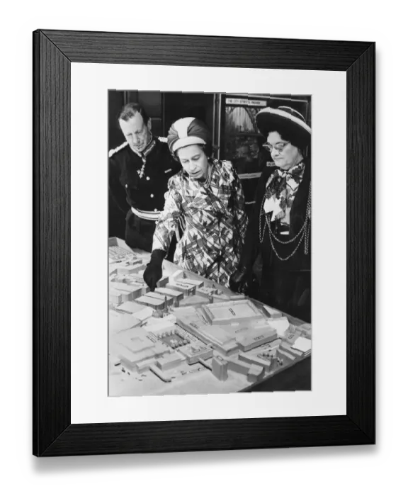 Framed Print : Queen Elizabeth II with the Lord Lieutenant, Sir James Steel and the Lord Mayor Framed Print : Queen Elizabeth II with the Lord Lieutenant, Sir James Steel and the Lord Mayor