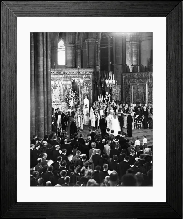 Framed Print : Queen Elizabeth II, Princess Elizabeth marries Prince Philip 20 November 1947 Framed Print : Queen Elizabeth II, Princess Elizabeth marries Prince Philip 20 November 1947
