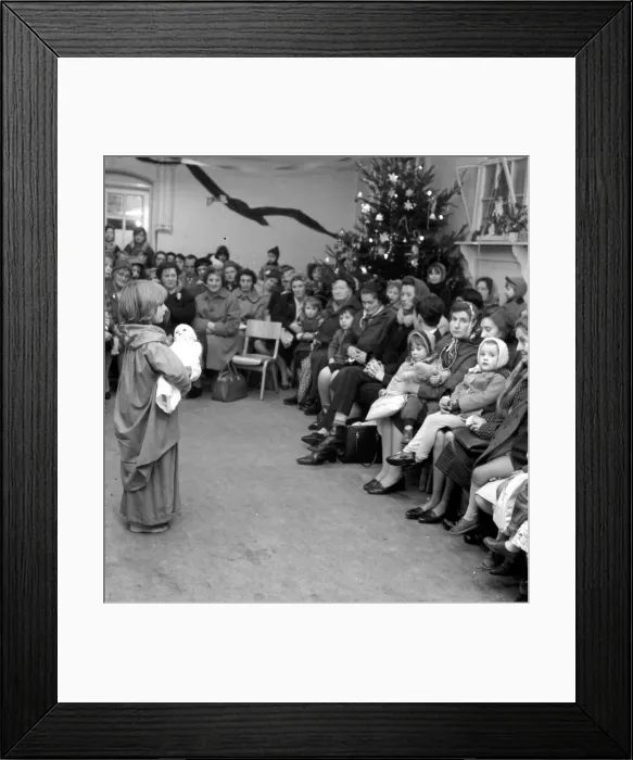 Framed Print : Spon Gate Primary school perform the nativity play, Coventry. 15th December 1965 Framed Print : Spon Gate Primary school perform the nativity play, Coventry. 15th December 1965