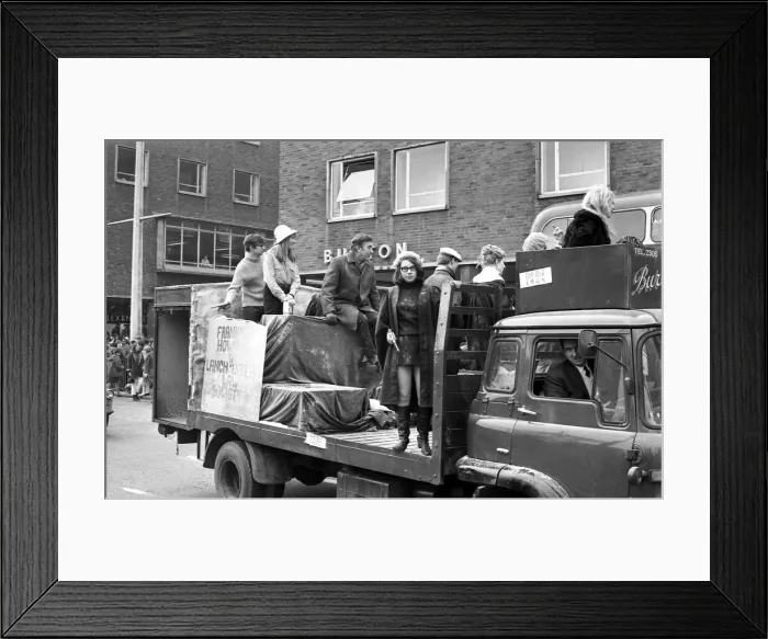 Framed Print : Coins by the thousands were being counted by Coventry students today after a week of Framed Print : Coins by the thousands were being counted by Coventry students today after a week of