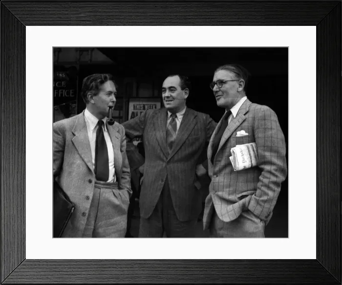 Framed Print : Harold Wilson, Tom Driberg and R. H.s Crossman at a Labour Party Conference Framed Print : Harold Wilson, Tom Driberg and R. H.s Crossman at a Labour Party Conference