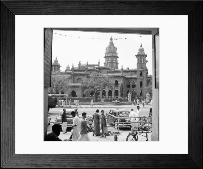 Framed Print : Street scenes in Bombay India February 1961 l Framed Print : Street scenes in Bombay India February 1961 l