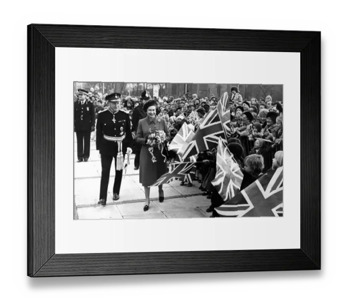 Framed Print : Queen Elizabeth II and Prince Philip go walkabout on a vist to Heworth in Gateshead Framed Print : Queen Elizabeth II and Prince Philip go walkabout on a vist to Heworth in Gateshead