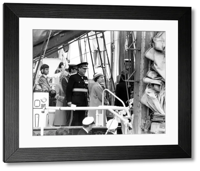 Framed Print : Queen Elizabeth II visits the North- East meeting crew members of a sailing ship Framed Print : Queen Elizabeth II visits the North- East meeting crew members of a sailing ship