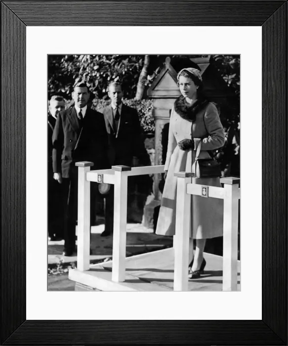 Framed Print : Queen Elizabeth II on a special dais prepares to take the salute of a guard of honour Framed Print : Queen Elizabeth II on a special dais prepares to take the salute of a guard of honour