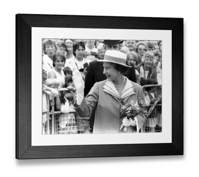 Framed Print : Queen Elizabeth II visits the new TA Centre at Cramlington Framed Print : Queen Elizabeth II visits the new TA Centre at Cramlington