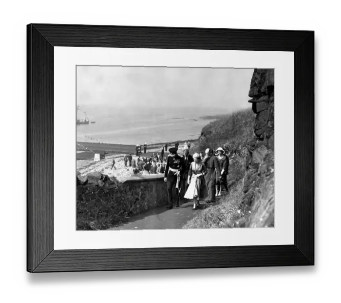 Framed Print : Queen Elizabeth II with the Duke of Northumberland head the Royal Party as they walk up Framed Print : Queen Elizabeth II with the Duke of Northumberland head the Royal Party as they walk up