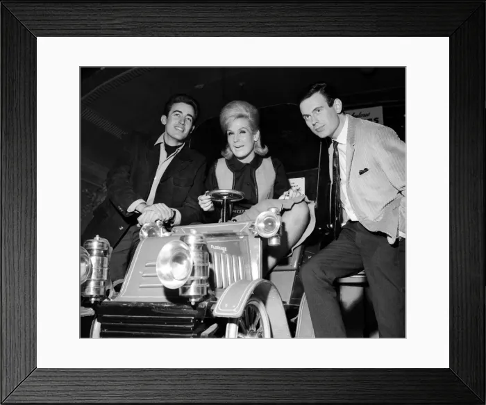 Framed Print : The Springfields in Blackpool. l-r Tom, Dusty and Mike. 1st October 1963