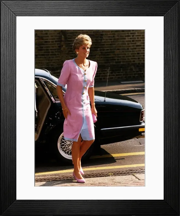 Framed Print : Princess of Wales visiting disabled servicemen and women at the Royal Star Framed Print : Princess of Wales visiting disabled servicemen and women at the Royal Star