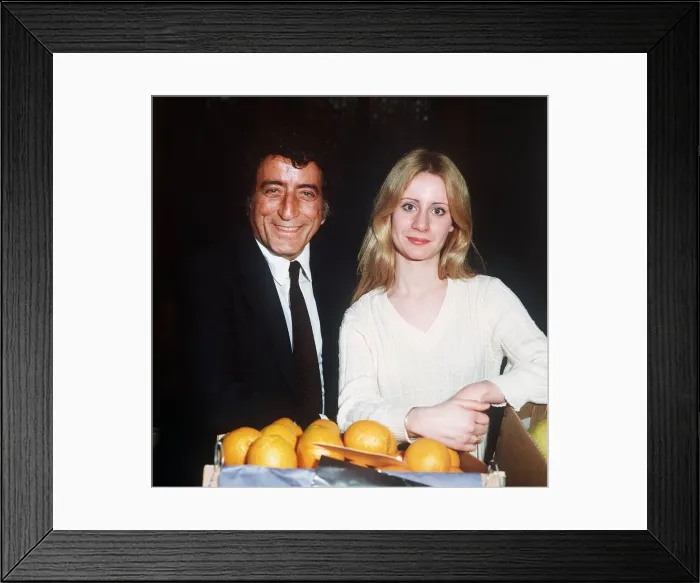 Framed Print : Tony Bennett with Ellen Howe Framed Print : Tony Bennett with Ellen Howe