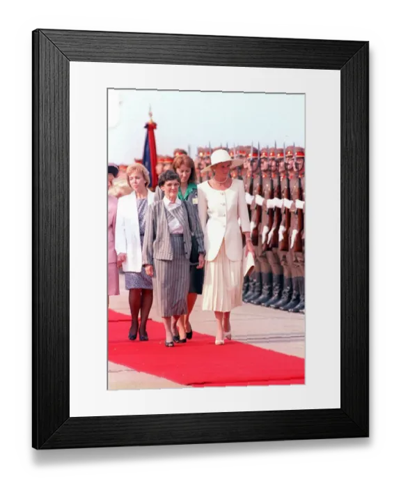 Framed Print : Prince and Princess Of Wales Overseas Official visit to Hungary