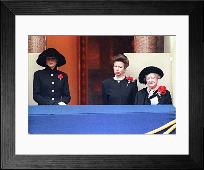 Framed Print : Princess Diana and Princess Anne with Queen Mother on the balcony during Remembrance Framed Print : Princess Diana and Princess Anne with Queen Mother on the balcony during Remembrance