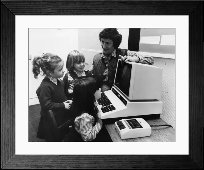 Framed Print : hildren using computers. These little scholars from Westfield School, Gosforth Framed Print : hildren using computers. These little scholars from Westfield School, Gosforth