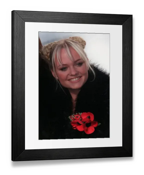 : Emma of Spice GIrls at launch Poppy Appeal October 1997 with Dame Vera Lynn : Emma of Spice GIrls at launch Poppy Appeal October 1997 with Dame Vera Lynn