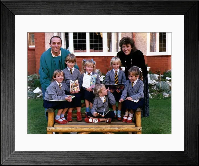 Framed Print : Graham Walton with his sextuplet daughters DBase Framed Print : Graham Walton with his sextuplet daughters DBase