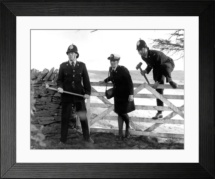 Framed Print : Actors ready to raid a farm in the Alston area of Northumberland in 1984 Framed Print : Actors ready to raid a farm in the Alston area of Northumberland in 1984