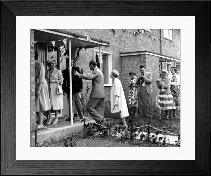 Framed Print : Queen Elizabeth II and Prince Philip during a visit to the city of Durham - The Queen