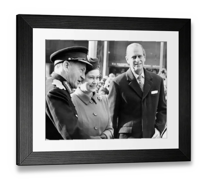 Framed Print : Queen Elizabeth II and Prince Philip visit Newcastle Framed Print : Queen Elizabeth II and Prince Philip visit Newcastle