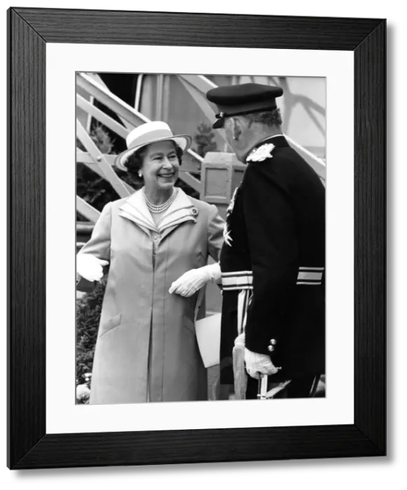 Framed Print : Queen Elizabeth II visits the North- East Framed Print : Queen Elizabeth II visits the North- East