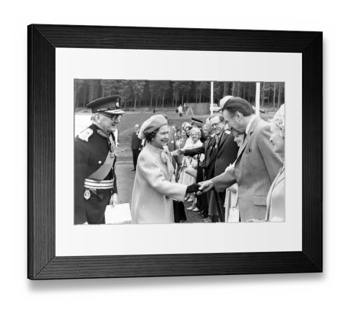 Framed Print : Queen Elizabeth II and Prince Philip officially open the Kielder Reservoir, Kielder Water