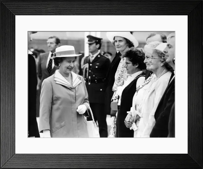 Framed Print : Queen Elizabeth II visits the new TA Centre at Cramlington Framed Print : Queen Elizabeth II visits the new TA Centre at Cramlington