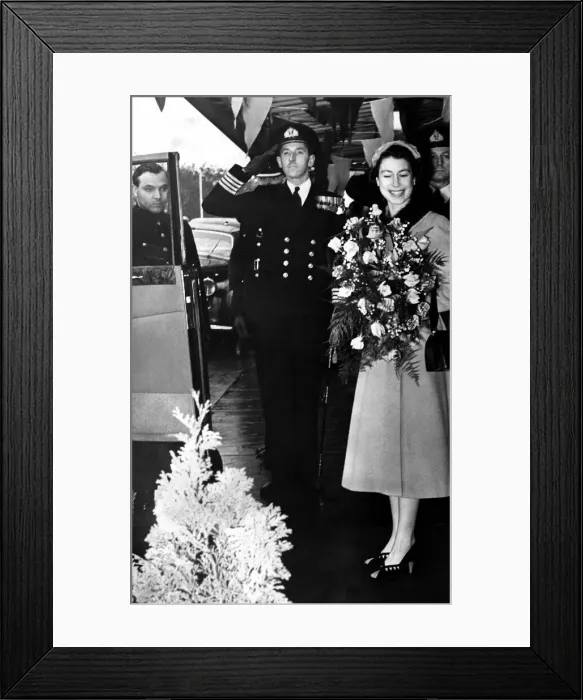 Framed Print : Queen Elizabeth II leaves Monkseaton Station at the start of her tour of Sunderland Framed Print : Queen Elizabeth II leaves Monkseaton Station at the start of her tour of Sunderland