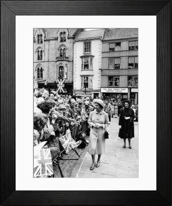 Framed Print : Queen Elizabeth II and Prince Philip on the North East Leg of The Jubilee Tour 1977 to