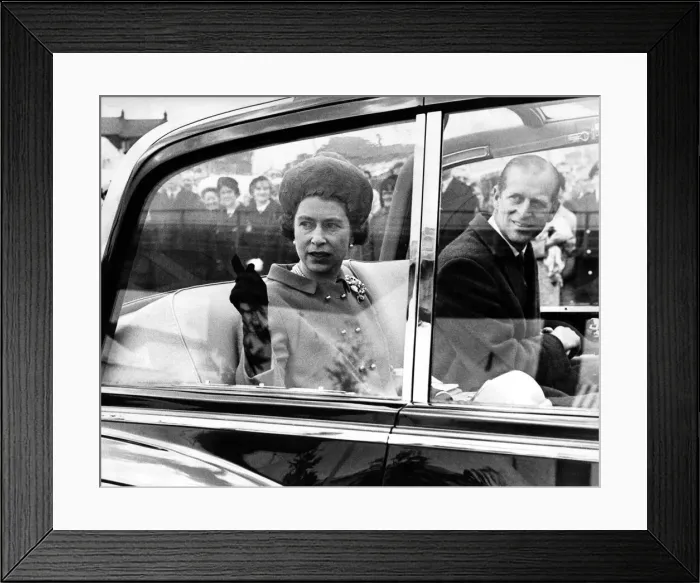 Framed Print : Queen Elizabeth II and Prince Philip officially opens the Tyne Tunnel, North Tyneside Framed Print : Queen Elizabeth II and Prince Philip officially opens the Tyne Tunnel, North Tyneside