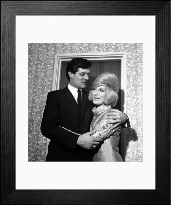 Framed Print : Singer Dusty Springfieldseen here with pop star Eden Kane in her dressing room at Croydon Framed Print : Singer Dusty Springfieldseen here with pop star Eden Kane in her dressing room at Croydon
