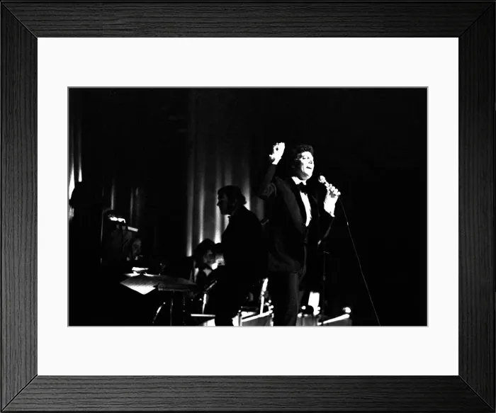 Framed Print : Tom Jones performing at the Odeon Cinema, Newcastle on 25th March 1971 Framed Print : Tom Jones performing at the Odeon Cinema, Newcastle on 25th March 1971
