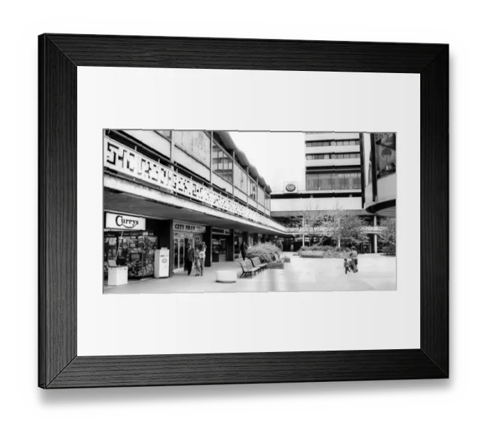 Framed Print : The Lower Precinct, Coventry city centre. 4th August 1977 Framed Print : The Lower Precinct, Coventry city centre. 4th August 1977