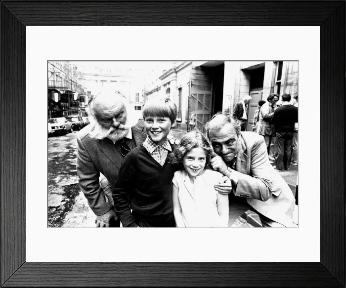 Framed Print : The cast of the production of Oliver at the Theatre Royal in Newcastle on September 2nd Framed Print : The cast of the production of Oliver at the Theatre Royal in Newcastle on September 2nd
